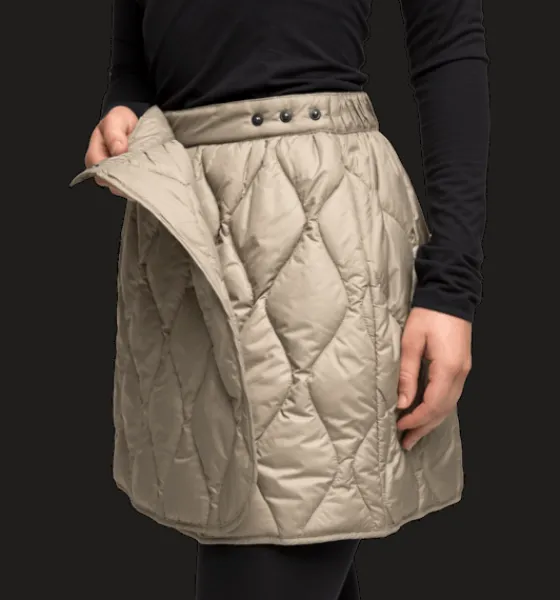 w_aurora_wrap_skirt_2-1.webp Everest Outdoor Skalbyxor | Regn- & skalbyxor<W Aurora Wrap Skirt BEIGE CLAY